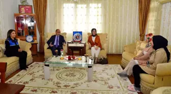 Emniyet müdürü şehit ailelerini unutmadı