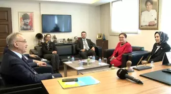 Siyasi partiler İYİ Partiye bayram ziyareti