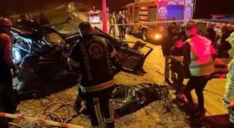 Denizli'de Otomobil ve Minibüs Çarpışması: 4 Ölü, 3 Yaralı