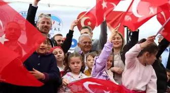 Çocuklar bayramlarını 'Çocuk Şenliği'nde kutladı