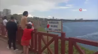 Antalya'da Şelale Manzarası İçin Canlarını Hiçe Sayanlar