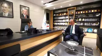 Başkan Örki makamını minik Elif'e emanet etti