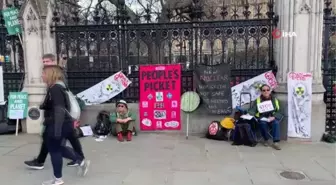 Londra'da iklim değişikliği protestosu