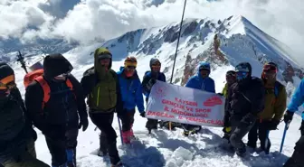 Erciyes Dağı Tırmanışı 21 Dağcının Katılımıyla Tamamlandı