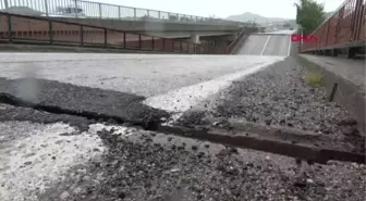 BALIKESİR'DE SAĞANAK SELE DÖNDÜ; AYAĞI AŞINAN KİLLE KÖPRÜSÜ ÇÖKTÜ