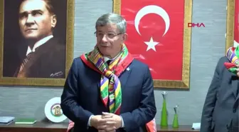 DAVUTOĞLU: HERHANGİ BİR METİNDE DİYANET İŞLERİ BAŞKANLIĞI'NI KALDIRACAĞIMIZA DAİR SÖZ YOK