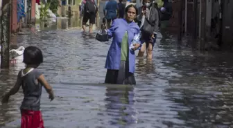 Endonezya'nın Bandung Kentinde Sel, Hayatı Felç Etti