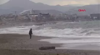 Alanya'da Sağanak Yağış Taşkınlara Sebep Oldu