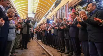 Bakan Bozdağ, Şanlıurfa'da esnaf duasına katıldı