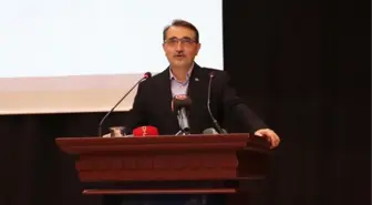 Bakan Dönmez, Eskişehir'de ödül törenine katıldı