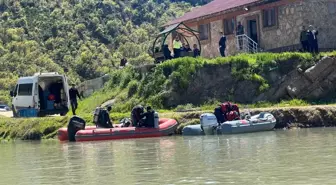 Munzur çayına düşen 3 genci arama çalışmaları 55 kilometrelik alanda sürüyor