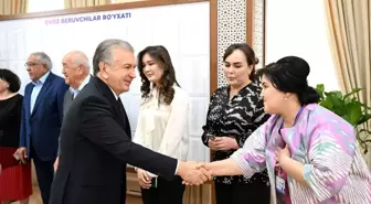 Özbekistan'da halk, anayasa değişikliği için sandık başında