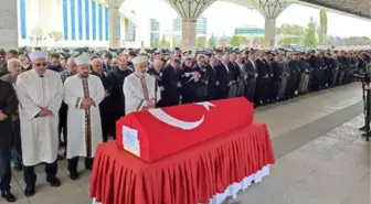 Suriye'deki patlamada şehit olan polis memuru Ankara'da toprağa verildi
