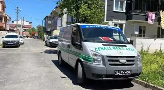 Kartepe'de 63 yaşındaki adam evinde ölü bulundu
