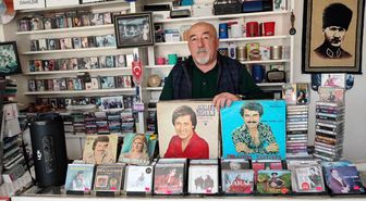 Amasya'da 50 Yıldır Kasetçilik Yapan Ahmet Özer, Mesleğin Son Temsilcisi