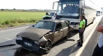 Kırmızı ışıkta bekleyen otomobillere, personel servis otobüsü çarptı: 2 yaralı