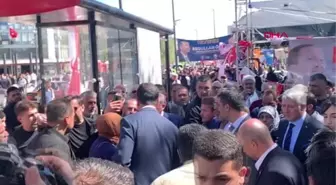 TBMM BAŞKANI ŞENTOP, PARTİLERİN SEÇİM STANDLARINI ZİYARET ETTİ