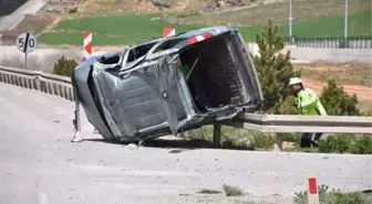 Sivas'ta TIR ve hafif ticari araç çarpıştı: 2 yaralı