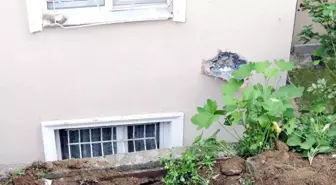 Bursa'da Ali Bakır Sitesi sakinleri heyelan tehlikesine rağmen evlerini boşaltmıyor