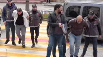 Erzurum'da kuyumcu dükkanından altın çalan şüphelilerden 2'si Alanya'da yakalandı