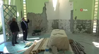Bakan Ersoyun talimatıyla restorasyona alınan Cemevinde çalışmalar sürüyor