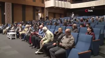 Esenler'de 'Dünya Dili Türkçe' paneli düzenlendi