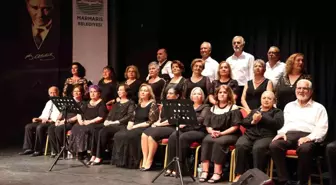 Tazelenme Üniversitesi 60 Yaş Üstü Öğrencileri Türk Halk Müziği Konseri Verdi