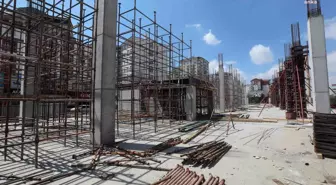Yenimahalle Belediye Başkanı Fethi Yaşar, İlçedeki Yatırımları İnceledi