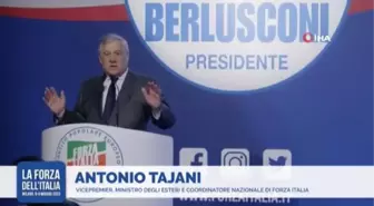 Bir aydır hastanede yatan Berlusconi'den ilk mesajBerlusconi, hastaneden milletvekillerine seslendi