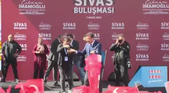 İmamoğlu, Çorum'da: 'Ayda Bir Kez Bile Et Tüketemez Hâle Getirdiğiniz Bu Millete Hâlâ Ne Söylemeye Çalışıyorsunuz? Size Kim İnanır?'