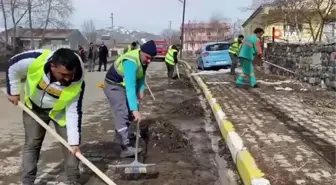 Ardahanda yol yapım çalışmaları sürüyor