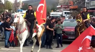 Yerli otomobil TOGG Bayburt'ta yoğun ilgi gördü