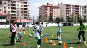 Bitlis Kadın Futbol Takımı'nın hedefi Süper Lig