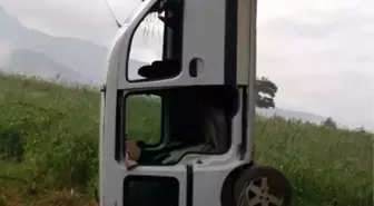 Feke'de hafif ticari araç takla attı: 1 yaralı