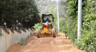 Mudanya Belediyesi Tirilye Mezarlık yolunda çalışmalar yapıyor