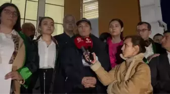 Üç genç, Sinan Ateş'in kitabını dağıtırken gözaltına alındı