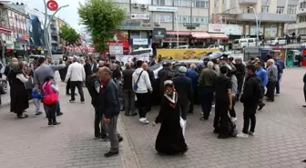 Türkiye'nin ilk yerli ve milli otomobili Togg Derince'de sergilendi