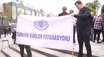 Görme engelliler seçim şablonunda Braille alfabesi olmamasını protesto etti