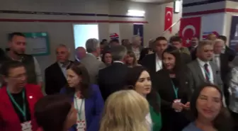 Tunç Soyer: 'Bundan Sonra İzmir'de U Sembolü Taşıyan Metroları Göreceğiz'