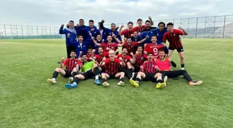 İstanbul Esenyurt Üniversitesi Futbol ve Kick Boks Yarışmalarında Türkiye İkincisi Oldu