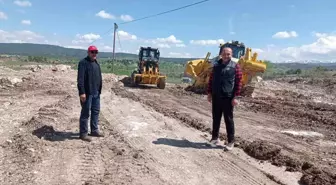 Çavdarhisar Yenicearmutçuk-İlcikören köyleri arasında yol onarım bakım çalışması