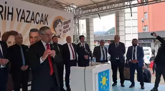 İYİ Parti Artvin İl Örgütü Valilik Önünde Miting Düzenledi