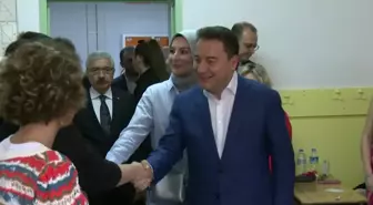 Ali Babacan, Oyunu Ankara'da Kullandı: 'Bu Seçimlerin Demokrasi Özlemi Çeken Bütün İnsanlar İçin Hayırlı Sonuçlar Getirmesini Diliyorum'