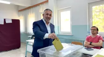 AK Parti Bilecik İl Başkanı Serkan Yıldırım oy kullandı