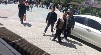 Hakkari Şemdinli'de Vatandaşlar Seçimlere Yoğun İlgi Gösterdi