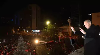 Cumhurbaşkanı Erdoğan'dan balkon konuşması