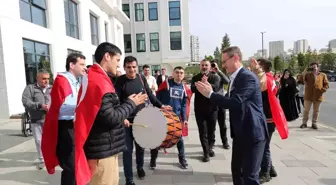 Başakşehir'in özel gençler davul zurnalı asker eğlencesi