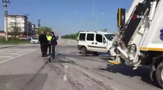 İki aracın çarpıştığı kazada 2 kişi yaralandı