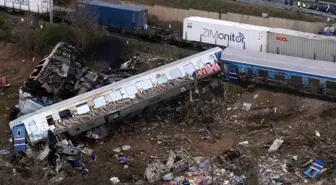 Yunanistan'daki tren faciası ile ilgili Başbakan Miçotakis hakkında dava açıldı