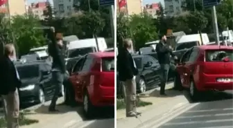 Trafikte kıskançlık dehşeti! Eşini başkasının otomobilinde görünce döner bıçağına sarıldı